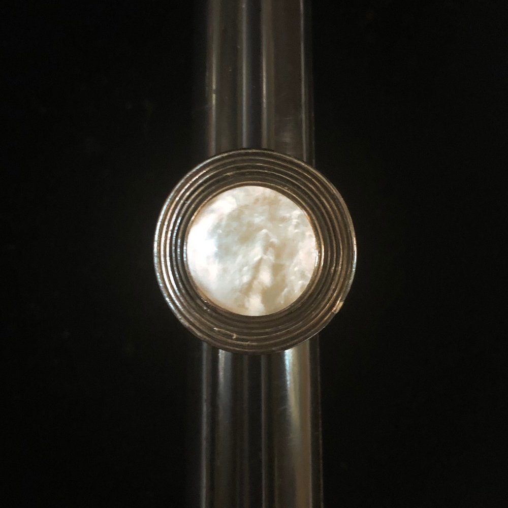 Vintage 925 Silver Mother of Pearl Ring